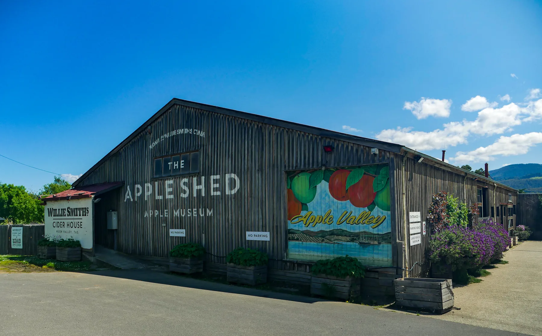 Willie Smith's Apple Shed